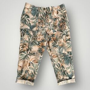 🎉5 for $45 🎉 Chicos Crop Pants Floral Women Size 8